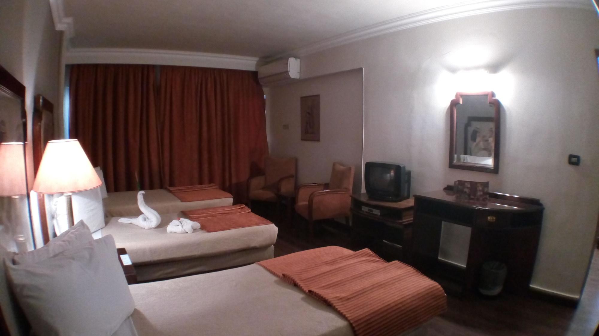Zayed Hotel Giza Екстериор снимка